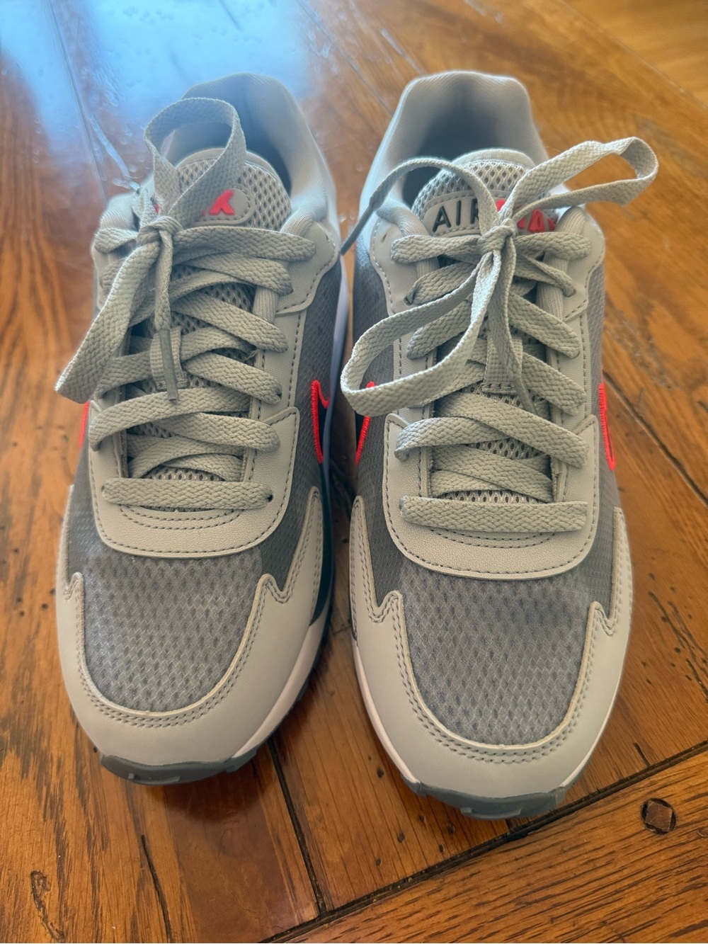Nike Big Kids Air Max size 6